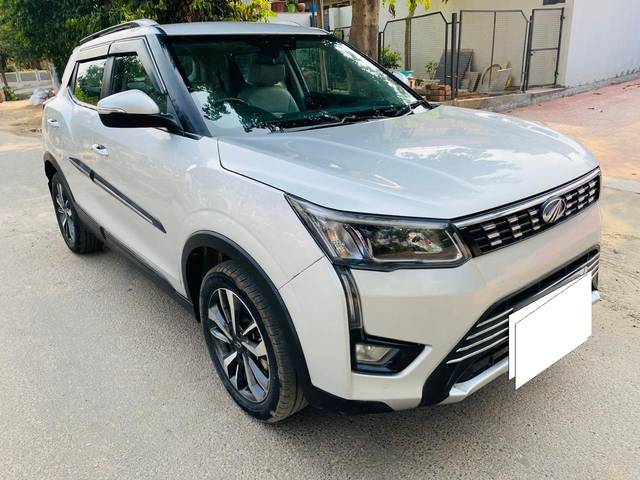 https://images10.gaadi.com/usedcar_image/3689584/original/processed_img2922522__usedcar_whatsappimage2023_11_06at22304pm_1__2922522_1700989457.jpeg?imwidth=6400