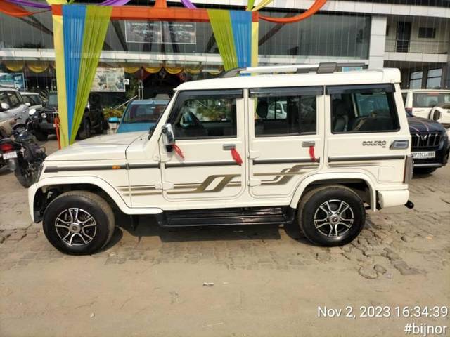 https://images10.gaadi.com/usedcar_image/3689610/original/processed_8e34e99c-aa56-4c5f-8013-8f27320b575c.jpg?imwidth=6402