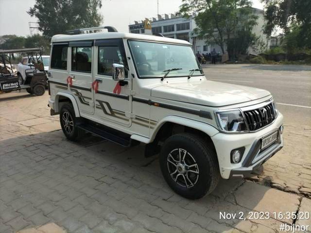 https://images10.gaadi.com/usedcar_image/3689610/original/processed_e8d3a06f-60b5-47f7-9722-330fec3016bb.jpg?imwidth=6401
