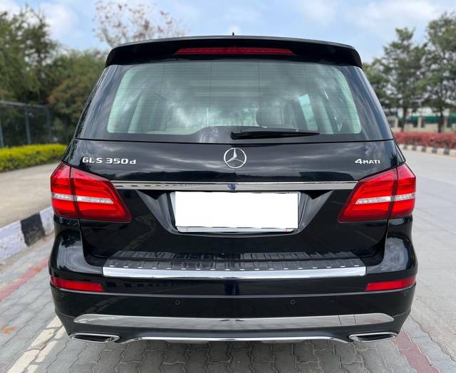 https://images10.gaadi.com/usedcar_image/3689646/original/processed_img2922545__used_car_2922545_1700991592.jpg?imwidth=6401