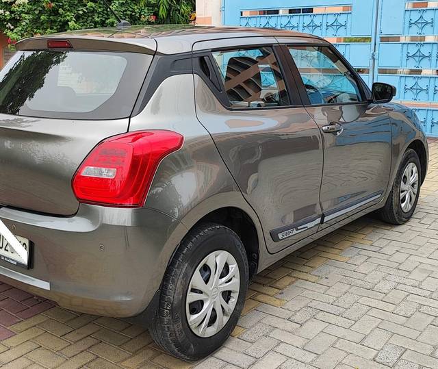 https://images10.gaadi.com/usedcar_image/3689649/original/processed_img2922546__used_car_2922546_1700991658.jpg?imwidth=6402