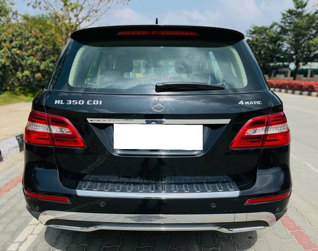 https://images10.gaadi.com/usedcar_image/3689661/original/processed_img2922555__used_car_2922555_1700992330.jpg?imwidth=6402