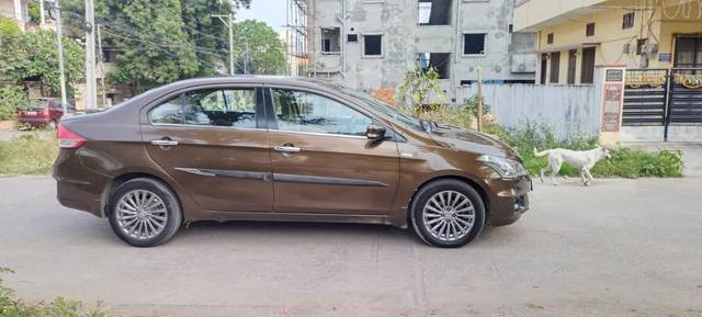 https://images10.gaadi.com/usedcar_image/3689686/original/processed_img2922571__used_car_2922571_1700993181.jpg?imwidth=6401