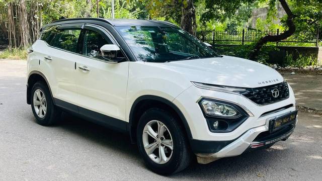 https://images10.gaadi.com/usedcar_image/3689721/original/processed_img2922588__used_car_2922588_1700994431.jpg?imwidth=6400