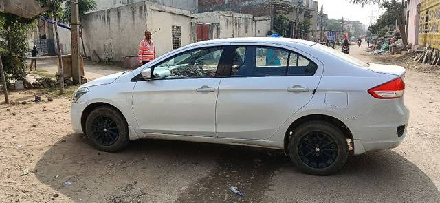 https://images10.gaadi.com/usedcar_image/3689724/original/19__VCC_IMG_1700382665860_1821087_95_1700382687.jpg?imwidth=6402
