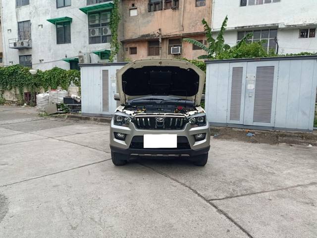 https://images10.gaadi.com/usedcar_image/3689732/original/processed_img2922599__used_car_2922599_1700994652.jpg?imwidth=6401