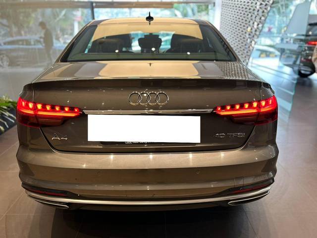 https://images10.gaadi.com/usedcar_image/3689790/original/processed_img2922626__usedcar_whatsappimage2023_11_25at115304_1__140381700996333_1700996355.jpeg?imwidth=6401