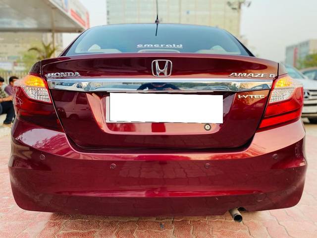 https://images10.gaadi.com/usedcar_image/3689794/original/processed_img2922628__used_car_2922628_1700996739.jpg?imwidth=6402