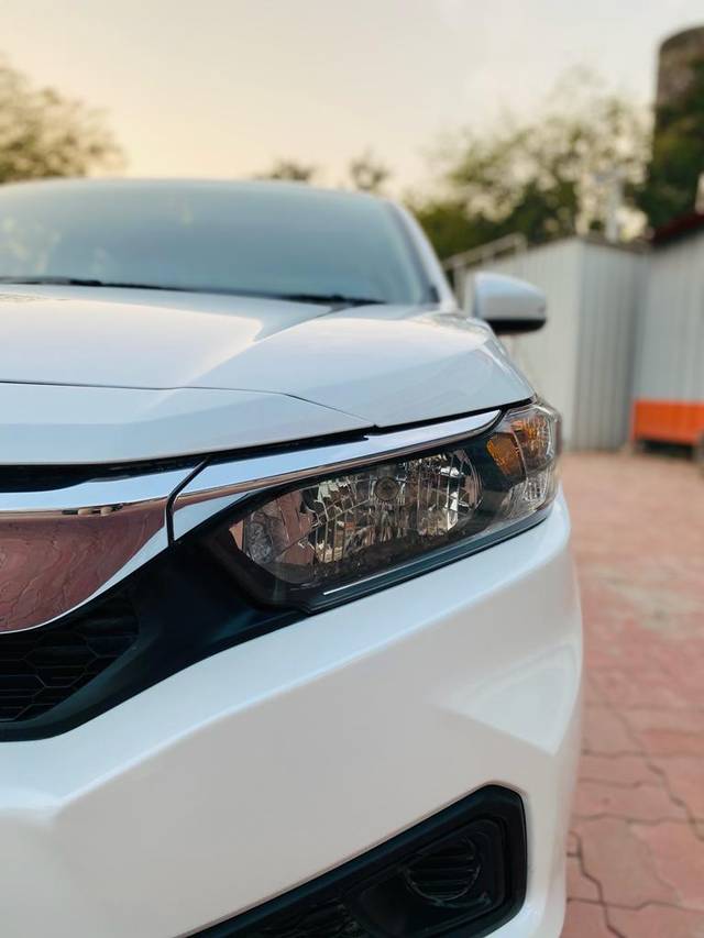 https://images10.gaadi.com/usedcar_image/3689797/original/img2922629__used_car_2922629_1700996910.jpg?imwidth=6401