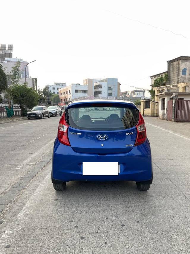 https://images10.gaadi.com/usedcar_image/3689826/original/processed_img2922641__used_car_2922641_1701057991.jpg?imwidth=6401