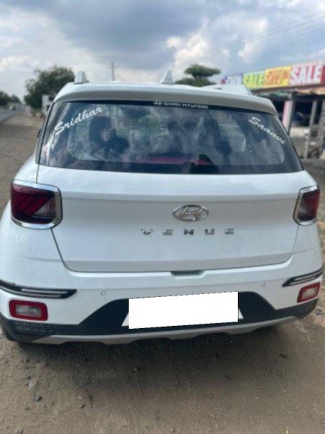 https://images10.gaadi.com/usedcar_image/3689835/original/processed_4d880b65-1425-4d62-9ea7-e067d538e0cb.jpeg?imwidth=6402