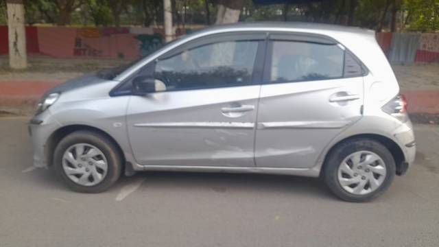 https://images10.gaadi.com/usedcar_image/3689854/original/19__VCC_IMG_1700387064674_1821133_95_1700387329.jpg?imwidth=6402
