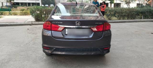 https://images10.gaadi.com/usedcar_image/3689855/original/19__VCC_1821129_96_1700389849.jpg?imwidth=6402