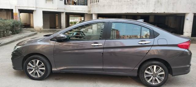 https://images10.gaadi.com/usedcar_image/3689855/original/19__VCC_IMG_1700386665469_1821129_95_1700387060.jpg?imwidth=6401