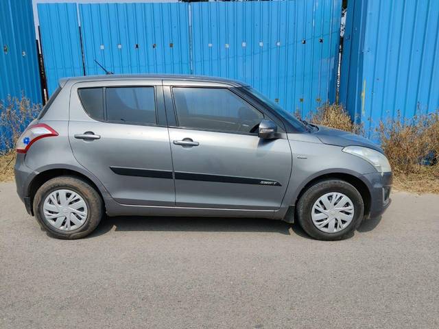 https://images10.gaadi.com/usedcar_image/3689865/original/processed_img2922668__used_car_2922668_1700999056.jpg?imwidth=6401