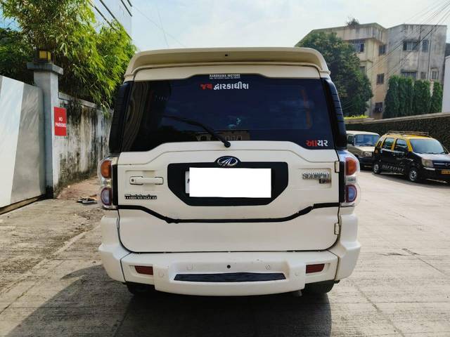 https://images10.gaadi.com/usedcar_image/3689873/original/processed_img2922674__usedcar_5_60671700999115_1700999123.jpeg?imwidth=6402