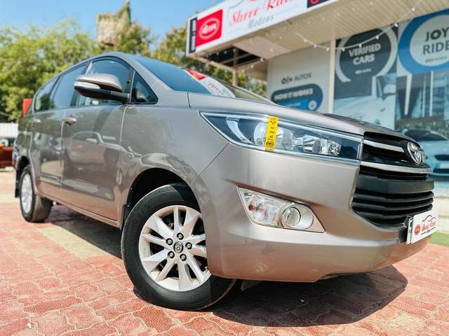 https://images10.gaadi.com/usedcar_image/3689885/original/processed_img2922678__used_car_2922678_1700999724.jpg?imwidth=6400