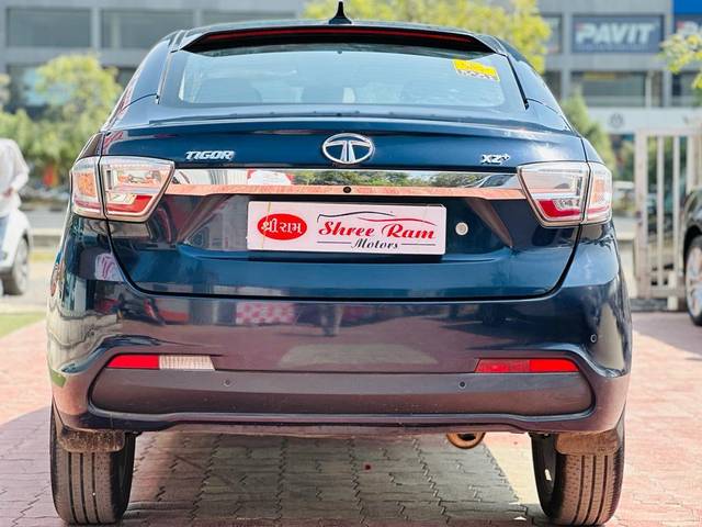 https://images10.gaadi.com/usedcar_image/3689906/original/processed_img2922684__used_car_2922684_1701000781.jpg?imwidth=6402