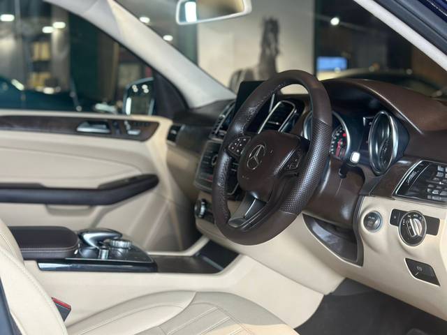 https://images10.gaadi.com/usedcar_image/3689911/original/img2922686__usedcar_whatsappimage2023_11_26at52751pm_2__6131701000398_1701000410.jpeg?imwidth=6402