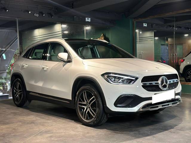 https://images10.gaadi.com/usedcar_image/3689922/original/processed_img2922691__usedcar_whatsappimage2023_11_26at50806pm_6131701001295_1701001310.jpeg?imwidth=6400