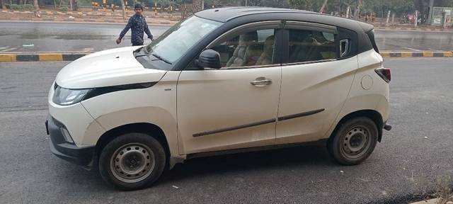 https://images10.gaadi.com/usedcar_image/3689928/original/19__VCC_IMG_1700391526240_1821160_95_1700391889.jpg?imwidth=6402