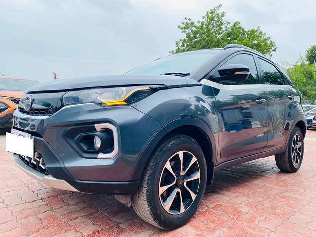 https://images10.gaadi.com/usedcar_image/3689938/original/processed_img2922702__used_car_2922702_1701001916.jpg?imwidth=6401