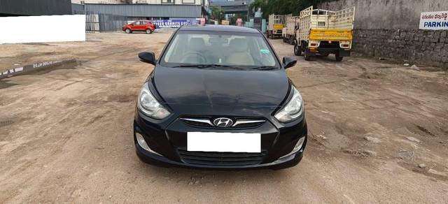 https://images10.gaadi.com/usedcar_image/3689948/original/processed_img2922710__used_car_2922710_1701002155.jpg?imwidth=6400