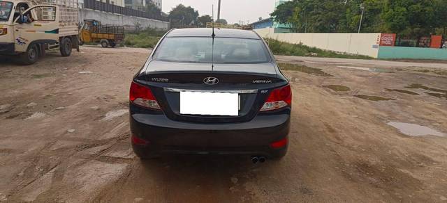 https://images10.gaadi.com/usedcar_image/3689948/original/processed_img2922710__used_car_2922710_1701002186.jpg?imwidth=6402