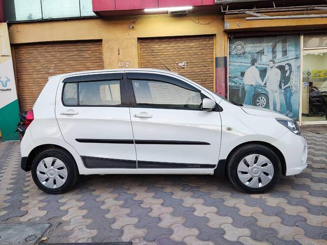 https://images10.gaadi.com/usedcar_image/3689968/original/processed_img2922719__usedcar_1_3__2922719_1701020157.jpg?imwidth=6401