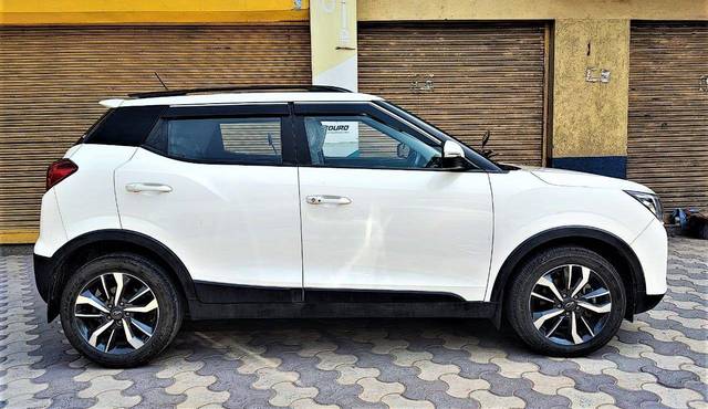 https://images10.gaadi.com/usedcar_image/3689977/original/processed_img2922720__usedcar_whitexuv300_1__2922720_1701020058.jpg?imwidth=6401
