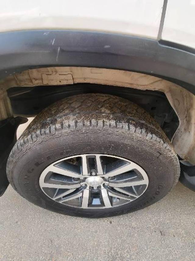 https://images10.gaadi.com/usedcar_image/3690112/original/processed_01113568-cc75-4180-9787-c014676f4ce5.jpg?imwidth=6402