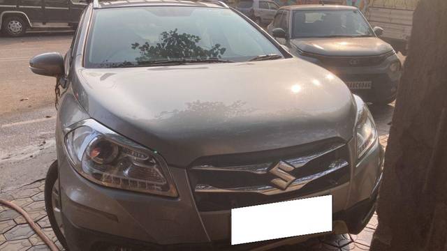 https://images10.gaadi.com/usedcar_image/3690172/original/processed_9ba5aa89-824a-4d53-8b49-52b4e38aed9b.jpeg?imwidth=6400