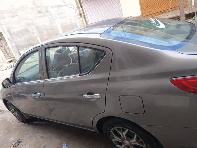 https://images10.gaadi.com/usedcar_image/3690181/original/processed_8b566a0d-634d-4eed-a9ea-2667fa455c64.jpg?imwidth=6401