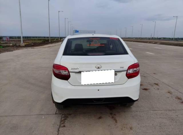 https://images10.gaadi.com/usedcar_image/3690232/original/processed_f144bb01-29e2-4726-8931-ad998a605598.jpg?imwidth=6401