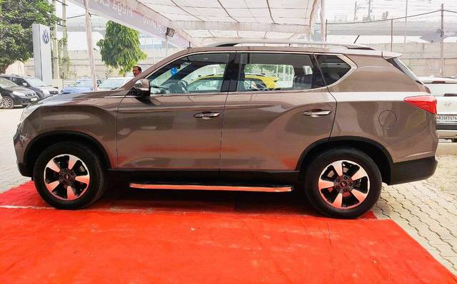 https://images10.gaadi.com/usedcar_image/3690264/original/processed_img2922778__usedcar_whatsappimage2023_11_05at120453_3__2922778_1701020703.jpeg?imwidth=6402