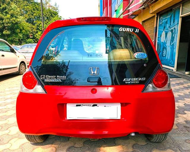 https://images10.gaadi.com/usedcar_image/3690277/original/processed_img2922781__usedcar_1_27__2922781_1701022142.jpeg?imwidth=6402