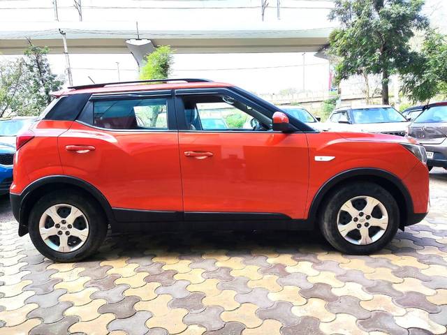 https://images10.gaadi.com/usedcar_image/3690279/original/processed_img2922782__usedcar_xuv300red_12__2922782_1701022517.jpg?imwidth=6401
