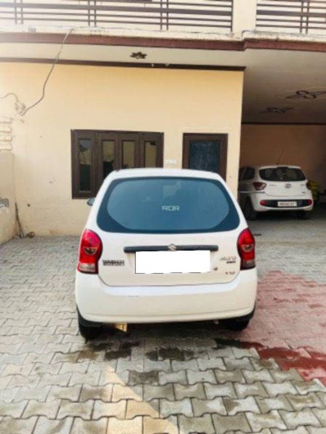 https://images10.gaadi.com/usedcar_image/3690366/original/processed_3806f473-565d-4620-8eb5-bd223fa9f7dc.jpeg?imwidth=6401