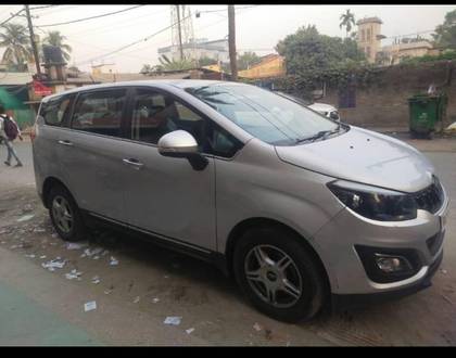 Mahindra Marazzo M6 Mahindra Marazzo M6