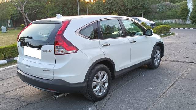 https://images10.gaadi.com/usedcar_image/3690500/original/processed_img2922800__used_car_2922800_1701061822.jpg?imwidth=6402