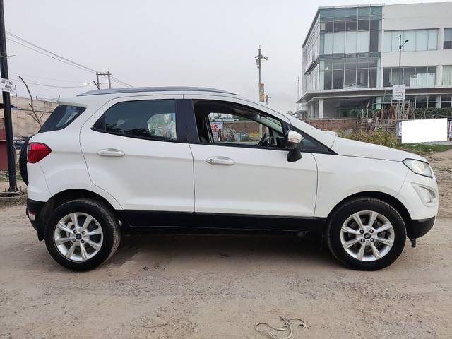 https://images10.gaadi.com/usedcar_image/3690507/original/processed_img2922802__used_car_2922802_1701064225.jpg?imwidth=6401