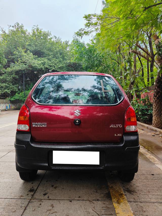 https://images10.gaadi.com/usedcar_image/3690523/original/processed_img2922811__used_car_2922811_1701062717.jpg?imwidth=6402