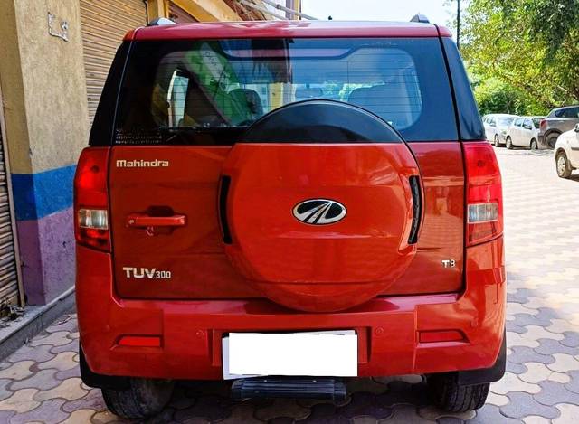 https://images10.gaadi.com/usedcar_image/3690525/original/processed_img2922813__used_car_2922813_1701063495.jpg?imwidth=6402