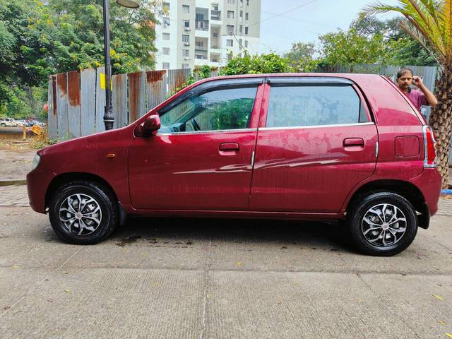 https://images10.gaadi.com/usedcar_image/3690526/original/processed_img2922814__used_car_2922814_1701062762.jpg?imwidth=6402