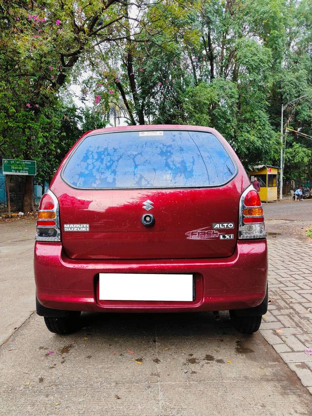 https://images10.gaadi.com/usedcar_image/3690526/original/processed_img2922814__used_car_2922814_1701062765.jpg?imwidth=6401