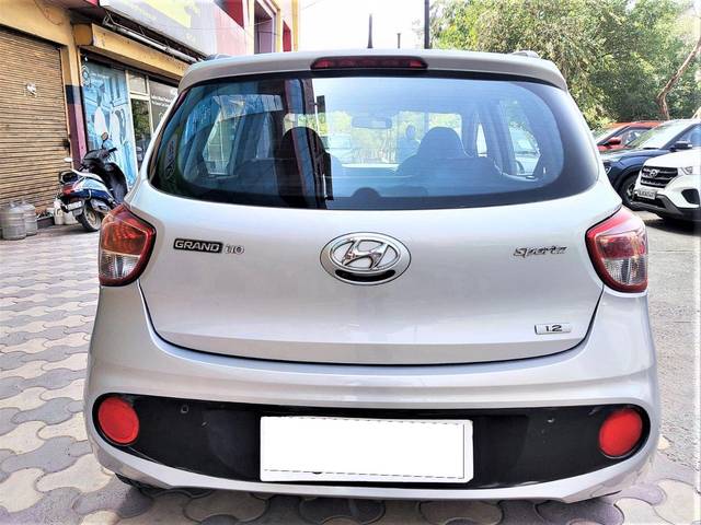 https://images10.gaadi.com/usedcar_image/3690568/original/processed_img2922840__usedcar_1_9__2922840_1701085142.jpeg?imwidth=6402