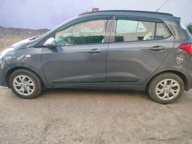 https://images10.gaadi.com/usedcar_image/3690570/original/processed_07d21c41-78eb-467e-9a74-a12f89da28b8.jpg?imwidth=6402
