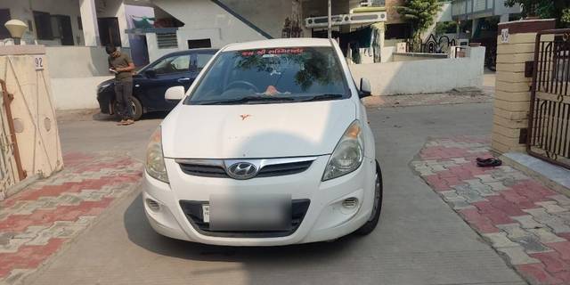 https://images10.gaadi.com/usedcar_image/3690652/original/20__VCC_1821319_94_1700458244.jpg?imwidth=6400