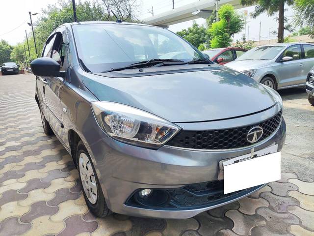 https://images10.gaadi.com/usedcar_image/3690676/original/processed_img2922889__usedcar_1_1__2922889_1701085004.jpg?imwidth=6400