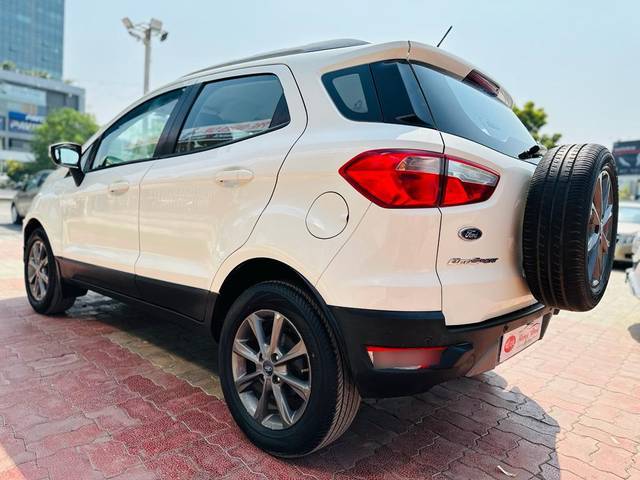 https://images10.gaadi.com/usedcar_image/3690679/original/processed_img2922891__used_car_2922891_1701067227.jpg?imwidth=6402